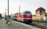 228 748-0 mit einen einzigen Doppelstockwagen als RB kommt soeben in Mühlhausen an. Frühjahr 1997, Negativ Scan