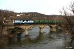 V180 Rennsteigbahn 228 758-9 mit leerem Mllzug von Leuna nach Ilmenau, Thringer Bahn KBS 580 Leipzig - Erfurt, fotografiert auf der Saalebrcke in Bad Ksen am 21.02.2012