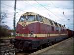 MEG 203 (ex BR 118 DR) hat am 11.04.2006 im Bahnhof Bhlen einen Leerzug am Haken