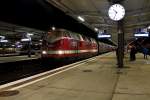 Die 118 770-7 mit dem Dampfsonderzug vom Ostseebad Binz nach Leipzig Hbf beim Halt in Berlin-Lichtenberg am 07.11.2015.