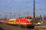 Die 229 173-0 (302) und die 229 120-1 (301) der MEG am 01.11.2011 mit einem Messzug in Kln Messe/Deutz.