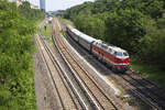 228 158 , die Meisten kennen die Lok unter der Nummer 119 158, �bernahm am Pfingstwochenende den Sonderzug: Berlin macht Dampf - Geschichte(n) auf der Ringbahn. Die geplante 03 2155 hat zu der Zeit einen Kesselschaden, 52 8177 keine HU und die 52 8173 immer noch in der Aufarbeitung. So musste ,,Goliath,, , Karpatenschreck oder auch Ceaușescus Rache genannt, den Zug zu hochsommerlichen Temperaturen durch Berlin ziehen.  24.05.2026