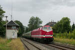 Am 24.08.2021 war 229 181 (CLR) mit ihrem Regionalexpress nach Erfurt Hbf bei der Einfahrt in den Bahnhof Bad Blankenburg zu sehen.