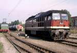 130 037-5, dahinter Rhenus Lok 1 und Siemens 4 bergabebahnhof Berlin-Haselhorst im Juni 1987 mit der ganzen Vielfalt der damals verkehrenden Bediener - alles Vergangenheit !
