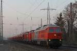 RTS 230.077 zog am 12.3.14 RTS 203.500, RTS 203.501 und einen Schotterzug durch Ratingen-intorf.