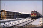 232051 hält hier am 3.2.1993 um 10.02 Uhr mit dem E 3757 nach Nordhausen in Uder.