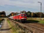 Die 232 240 mit einem umgeleiteten EC am 26.10.2013 bei der Durchfahrt in Tüßling.