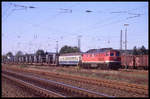 232690 wartet am 12.9.2002 im Bahnhof Lengerich vor einem niederländischen Militärzug die Überholung eines Zuges in Richtung Münster ab.