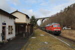 Der Autoleerzug GAG 44383 wurde am 24.02.2026 am Haltepunkt Pirk aufgenommen. Gezogen wurde der Zug von der DB 232 609 und kam von Glauchau und war auf dem Weg nach Vojtanov. 
