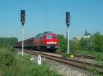 DB 232 388-9 mit Ganzwagen voller Zementscke aus dem Zementwerk Karsdorf, auf der Fahrt nach Stettin (Hafen), im Bahnhof Laucha (Unstrut); 12.05.2008