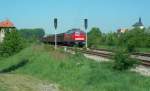 DB 232 388-9 mit Ganzwagen von Karsdorf (Zementwerk) nach Stettin (Hafen) im Bahnhof Laucha (Unstrut); 12.05.2008  