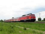 232 472 mit RE 32677 bei Schwabhausen (06.06.2006)