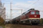 LEG 132 004 am 19.10.13 mit einem Kesselzug in Dedensen-Gümmer.