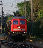 Und im wirklich letzten Licht kam dann noch 232 359-0 mit Kesselwagen durch München-Moosach.