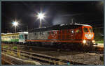 232 909-2 der Intertourex beim n�chtlichen Verkehrshalt im Bahnhof K�then am 19.09.2026. Nach kurzem Aufenthalt und Umsetzen der Lok setzt der Sonderzug aus Mei�en seine Fahrt nach Aschersleben fort.