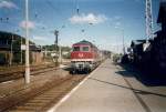 232 097 auf dem am meisten genutzten Gleis 1 in Sassnitz, im September 1997.Neben den Gleis 1 kann in Sassnitz nur noch das Gleis 2 genutzt werden.Heute knnen nur noch Wendezge oder Triebwagen nach