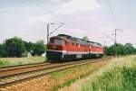 Am 16.August 1998 konnte ich 232 448-1 und eine weiter 232 im Ortsteil Chemnitz-Grna fotografieren.