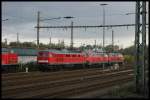 232 537 steht mit 2 225ern in der Abstehllgruppe Wanne-Eickel Hbf (Vom Bahnsteig aus gemacht)