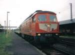 Die Erfurter 232 615 am 15.05.99 im Bahnhof Altenburg. Am Haken hat sie RB 5226 nach Weimar.