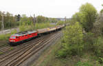 232 117 erreicht mit einem aus Marl CWH kommenden Gaskesselwagen-Ganzzug den Bahnhof Gladbeck West am 7. April 2017.