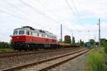 232 356-6 als leerer Schotterzug in Röblingen am See auf der Bahnstrecke Halle–Hann. Münden (KBS 590). [10.7.2017 - 14:03 Uhr]