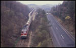 132201 schiebt hier am 29.3.1991 auf der Güterverbindung Gerstungen Förtha am Block 1 Förtha einen schweren Kalizug nach.