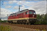 232 223-8 ist inzwischen bei der DB Bahnbau Gruppe und kam sehr leise aus der Verbindungskurve Magdeburg-Rothensee gefahren und überraschte so den Fotografen.