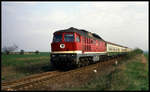 232149 ist hier bei Könnern am 26.4.1992 um 87.58 Uhr unterwegs mit dem E 843 nach Leipzig.