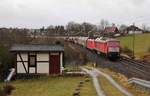 232 909-2 und 185 223-5 mit (51716) zu sehen am 28.12.17 in Jößnitz/V.