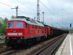 232 502 und 298 306 bei der Anfahrt auf den Rostocker berseehafen.(Rostock-Dierkow, 11.05.07)