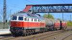 DB Cargo AG mit  232 658-5  [NVR-Nummer: 92 80 1232 658-5 D-DB] und zwei Güterwagen Richtung Seddin am 20.04.20 Bf. Saarmund.