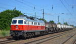 DB Cargo AG mit   232 079-4  [NVR-Nummer: 92 80 1232 079-4 D-DB] mit Knickkesselwagenzug Richtung Seddin am 15.06.20 Bf.