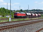 DB Cargo Ludmilla, 232 571-0 ( 9280 1232 571-0 D-DB ) verlässt Gera mit einem kurzen Schüttgutzug am 23.6.2020