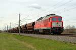 Mit der Könnern-Kohle rollt 232 909 am 15.04.21 durch Braschwitz Richtung Köthen.