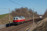 Die altbelüftete 232 189-1 ist hier in Kronskamp auf dem Weg nach Rostock zu sehen. Fotografiert am 07.04.2020