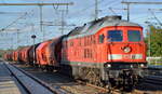 DB Cargo AG, Mainz mit  232 567-8  (NVR:  92 80 1232 567-8 D-DB ) und einem Kalizug am 29.09.22 Durchfahrt Bahnhof Golm.