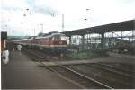 Doppelte Ludmilla Power am IC  Johann Sebastian Bach  nach Dresden HB/Frankfurt-M. Aufgenommen im Bahnhof Bebra. Mai 1995. Foto-Scan.