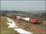 232 510 kommt hier mit FIR51736 Nrnberg - Seddin an den Ruppertsgrner Hhen im schnen Vogtland vorbei, 04.03.09.