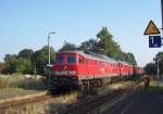 232 485-3 & 232 xxx Fhrt mit 30 leeren Selbstentladewagen von Unipetrol Doprava / Tschechischen Republik ber Decin/Bad Schandau nach Profen durch den Haltepunkt Grodalzig 20.09.2009 9:57