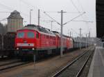 232 589-2, 232 703-9 und 152 061-8 stehen am 13.03.11 mit einem Kohlenzug in Reichenbach/V.