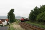 232 529-8 kmpfte sich mit ihrem Kalizug nach Gerstungen die Steigung zwischen Heringen/Werra und Widdershausen hinauf. Widdershausen, 04.07.11.