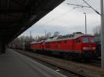 Elbtalumleiter: 232 673+232 347 fahren mit Mischer in Reichenbach ein.21.04.2012