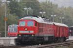 232 502 am 16.10.13 mit einem Hilfsgerätewagen auf dem Weg zur Unfallstelle in Essen-Werden.Hier in Essen-Kettwig.