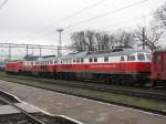 232 512-4 der east-west-railways und Schwesterlok am 14.12.2014 in Kohlfurt (Wegliniec)