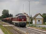 Die 232 088 am 21.05.2011 mit einem Schotterzug beim Schotterziehen in Hirschau am AKW. 