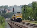 SGL V 300.18 mit einem Bauzug bei der Ausfahrt am 19.08.13 in Weischlitz/V.