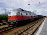 232 092-7 der NBE fährt durch Senftenberg in Richtung Ruhland. Aufgenommen am 21.09.2013