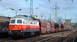 DB Cargo AG (D) mit  232 294-9  (NVR-Nummer  92 80 1232 294-9 D-DB ) und gemischtem Güterzug am 18.01.22 Durchfahrt Bf. Flughafen BER Terminal 5.