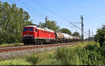 Kesselzug mit 232 469-7 (132 469-8) unterwegs am km 9,2 in Schkopau Richtung Halle-Ammendorf.

🧰 DB Cargo
🕓 7.7.2023 | 16:17 Uhr