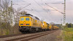 Der Bauzugtiger 233 493-6 mit seinem Equipment am 29. April 2017 kurz vor dem Bahnhof Syrau in Richtung Mehltheuer. Gelb steht ihm gut :) 